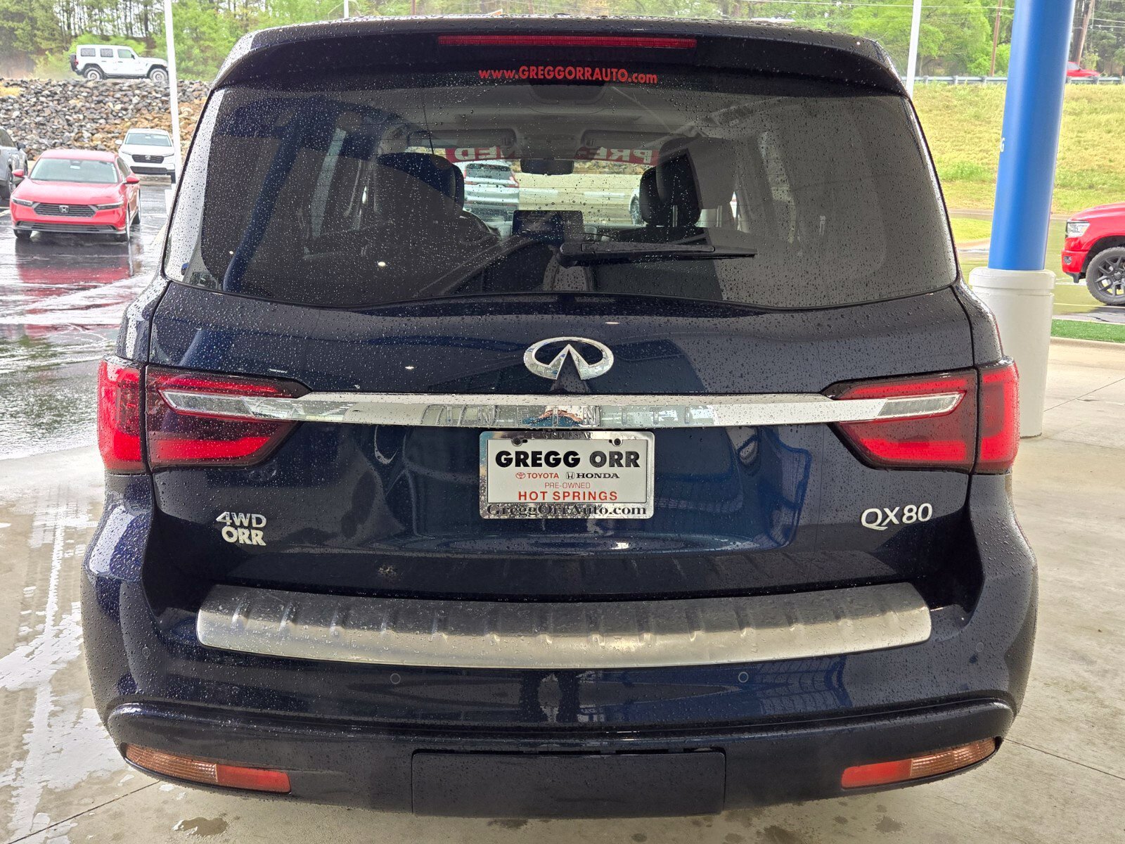 Used 2024 INFINITI QX80 Luxe AWD/4WD image 4