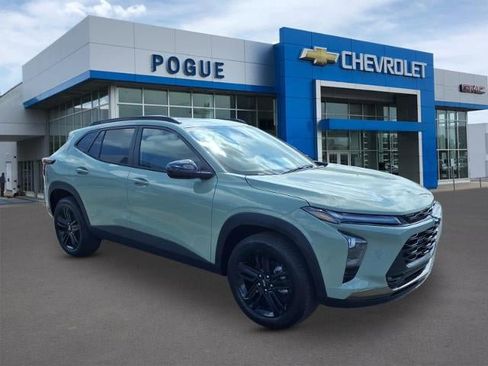 New 2026 Chevrolet Trax ACTIV image 1