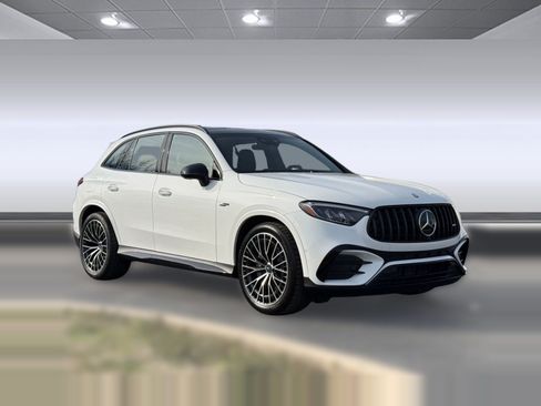 Used 2026 Mercedes-Benz GLB 250 4MATIC image 6
