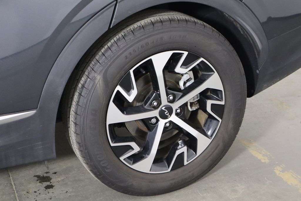 Used 2024 Kia Sportage EX FWD image 38
