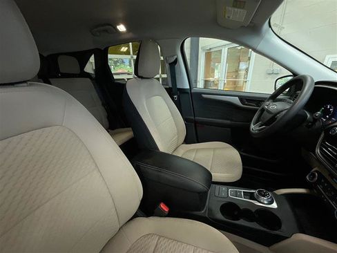 Used 2022 Ford Escape SE FWD image 29