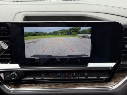 Used 2025 Chevrolet Silverado 3500 LT AWD/4WD image 18