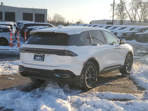 New 2026 Lincoln Nautilus Premier image 4