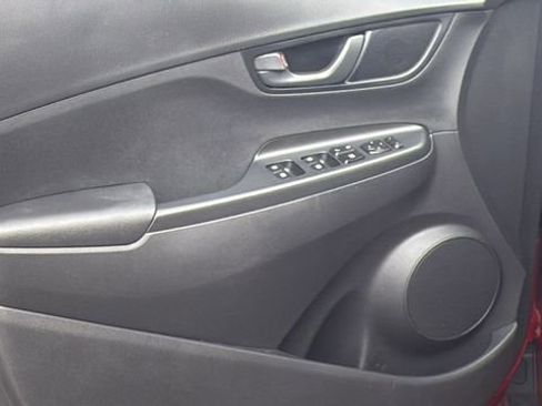 Used 2023 Hyundai Kona SE image 23