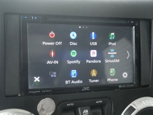 Used 2012 Jeep Wrangler Unlimited Rubicon w/ Connectivity Group image 21