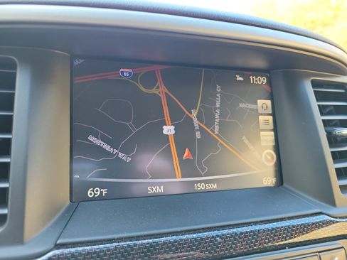 Used 2020 Nissan Pathfinder SL image 25