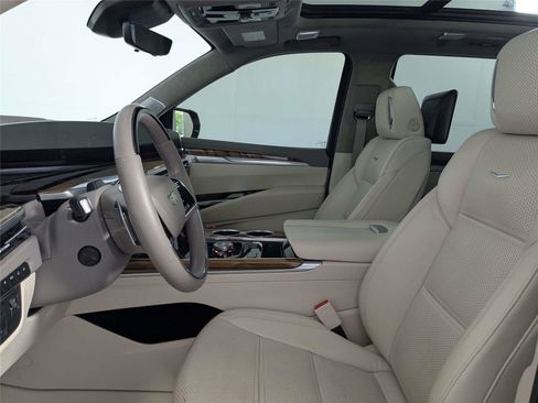 Used 2025 Cadillac Escalade Sport Platinum w/ LPO, Floor Liner Package AWD/4WD image 12