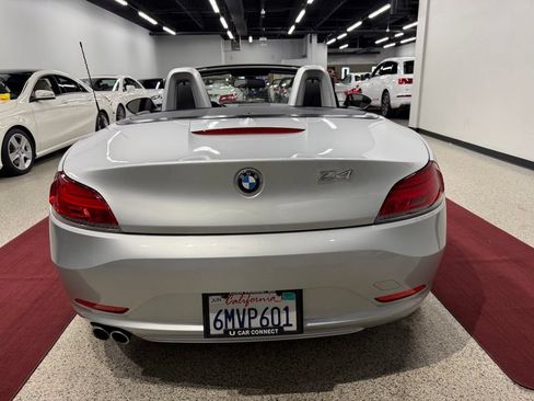 Used 2011 BMW Z4 sDrive30i RWD image 15