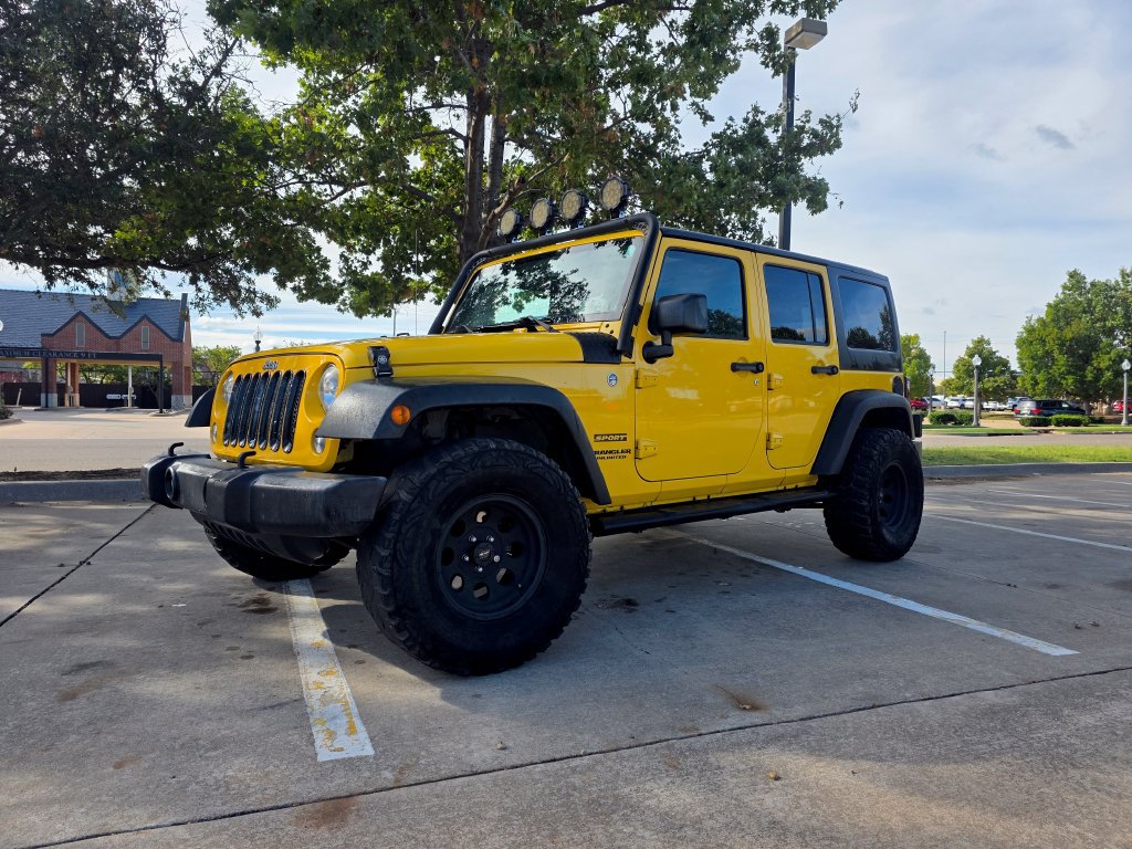 Used 2015 Jeep Wrangler Unlimited Sport w/ Quick Order Package 24S AWD/4WD image 1
