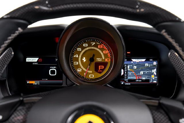 Used 2021 Ferrari F8 Tributo RWD image 34