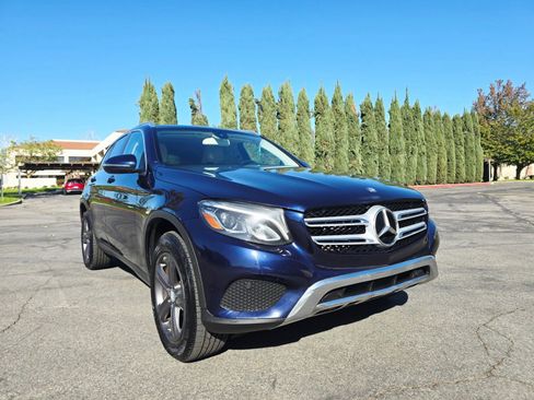 Used 2017 Mercedes-Benz GLC 300 4MATIC image 1