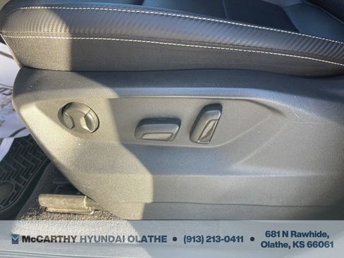 Used 2022 Volkswagen Atlas Cross Sport SE image 22