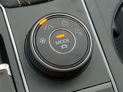 Certified 2022 Volkswagen Atlas SE image 24