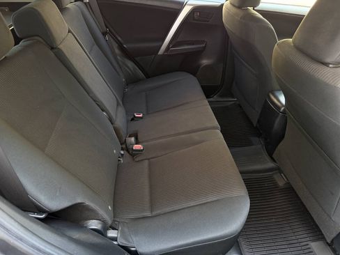 Used 2018 Toyota RAV4 LE w/ All Weather Liner Package AWD/4WD image 16