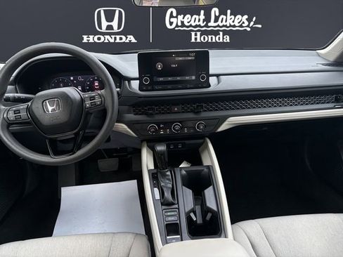 Certified 2025 Honda Accord LX image 10