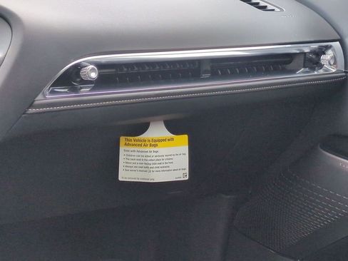 Certified 2024 Cadillac Lyriq Tech AWD/4WD image 24