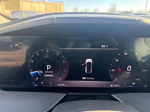 Certified 2025 Nissan Murano SV image 9