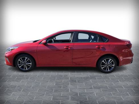 Used 2024 Kia Forte LXS FWD image 4