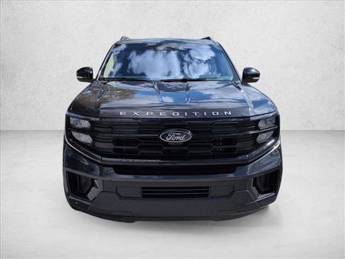 Used 2025 Ford Expedition Max Active image 2