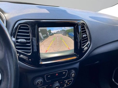 Used 2019 Jeep Compass Limited AWD/4WD image 14
