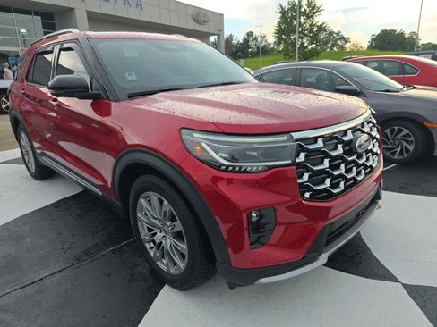 Used 2026 Ford Explorer Platinum RWD image 9