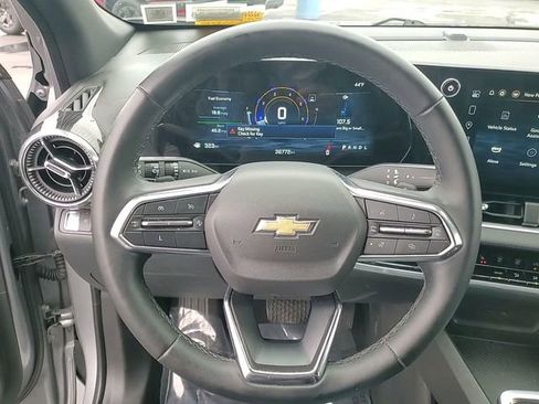 Used 2025 Chevrolet Equinox LT image 13