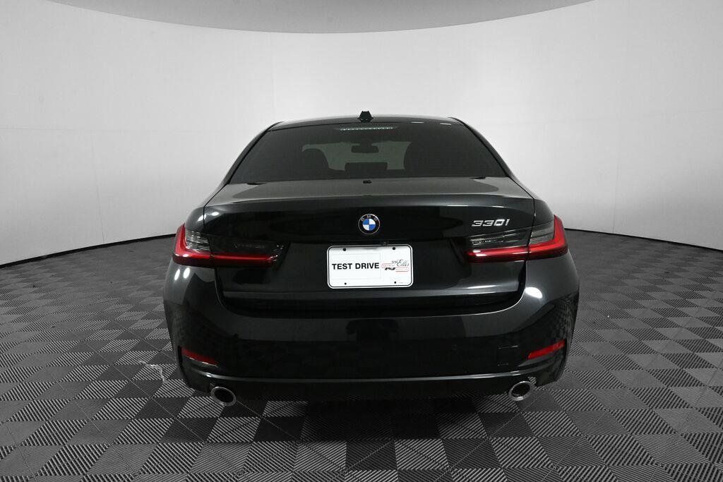 Used 2025 BMW 330i Sedan w/ Convenience Package RWD image 8