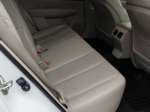 Used 2013 Subaru Outback 2.5i Limited image 5