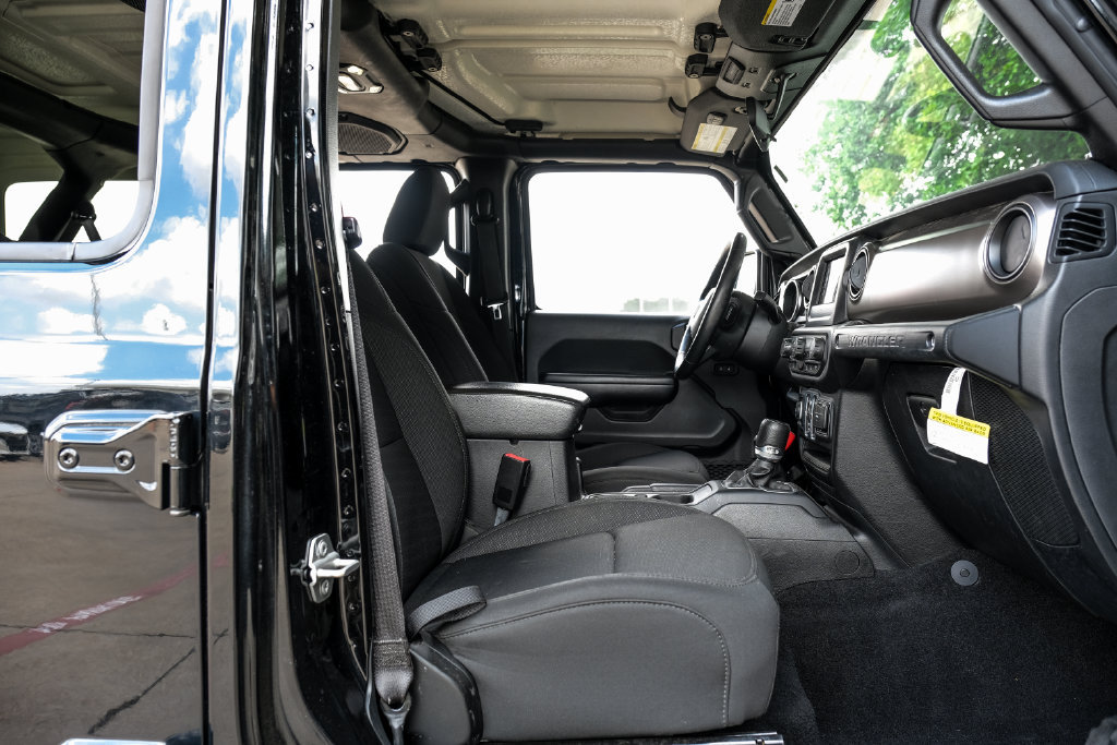 Used 2021 Jeep Wrangler Unlimited Sport AWD/4WD image 45