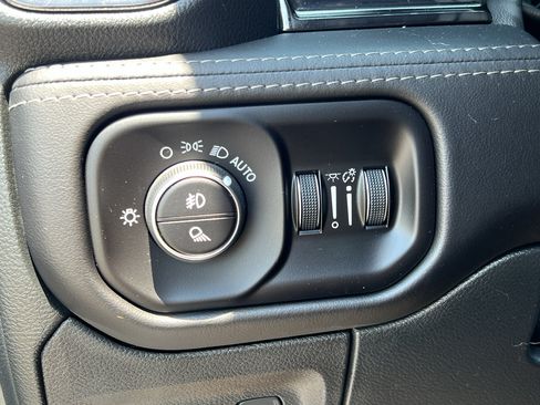 Used 2026 RAM 1500 Limited AWD/4WD image 14