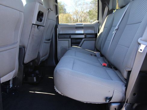 Used 2019 Ford F150 XLT w/ XTR Package image 4