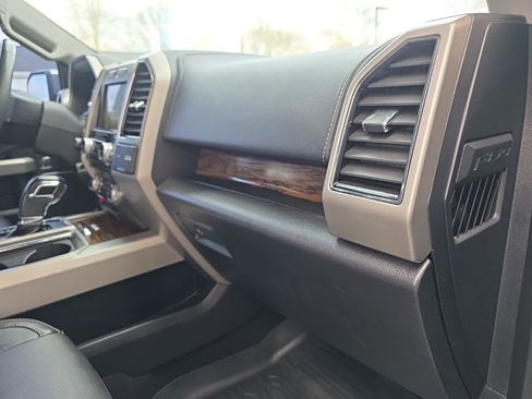 Used 2018 Ford F150 Lariat w/ Equipment Group 502A Luxury AWD/4WD image 24