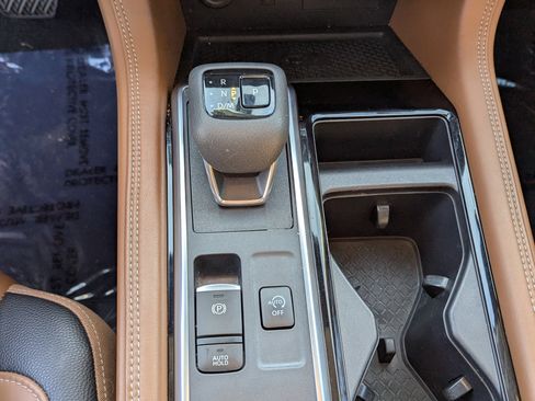 Used 2023 Nissan Pathfinder Platinum w/ Cargo Package image 26