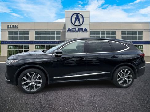 Used 2023 Acura MDX SH-AWD w/ Technology Package image 2