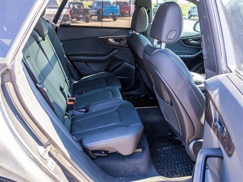 Used 2023 Audi Q8 Premium Plus image 22