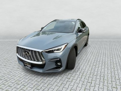 Used 2025 INFINITI QX55 Essential AWD/4WD image 3