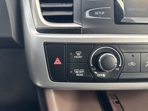 Used 2019 Toyota Highlander LE image 33