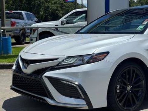 Used 2023 Toyota Camry XSE FWD image 2