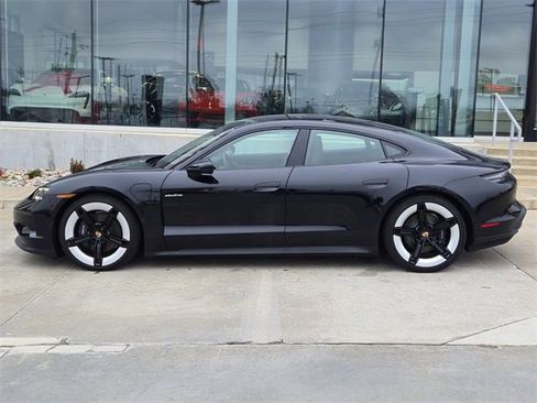 New 2025 Porsche Taycan image 2