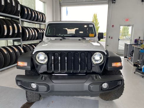 Used 2022 Jeep Wrangler Willys image 27