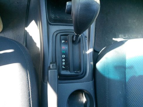 Used 2005 Hyundai Elantra GT image 38