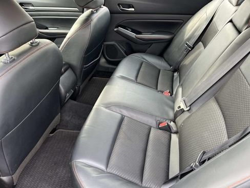 Used 2024 Nissan Altima 2.5 SR FWD image 17