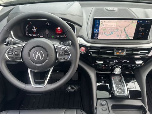 Used 2025 Acura MDX SH-AWD image 11
