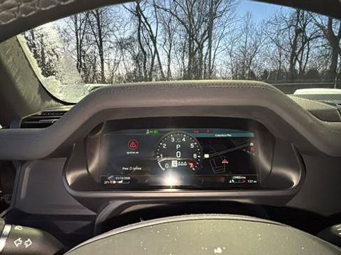 Used 2022 Land Rover Defender 110 X-Dynamic SE image 14