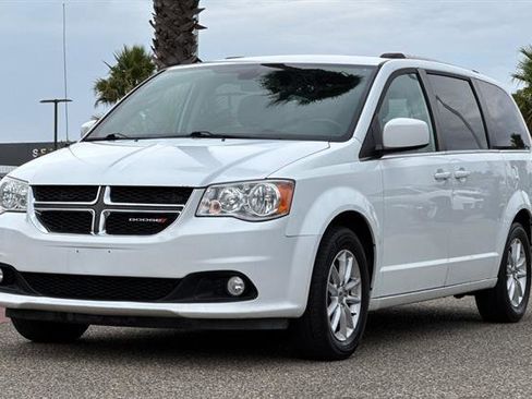 Used 2019 Dodge Grand Caravan SXT image 8