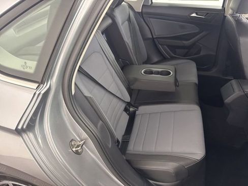 Used 2025 Volkswagen Jetta SE image 23