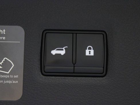 Used 2023 INFINITI QX50 Sensory AWD/4WD image 17
