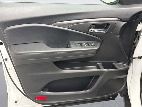 Used 2021 Honda Passport Sport image 9