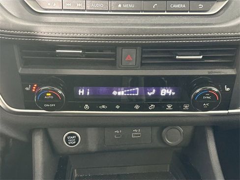 Used 2023 Nissan Rogue SV w/ SV Premium B Package image 14