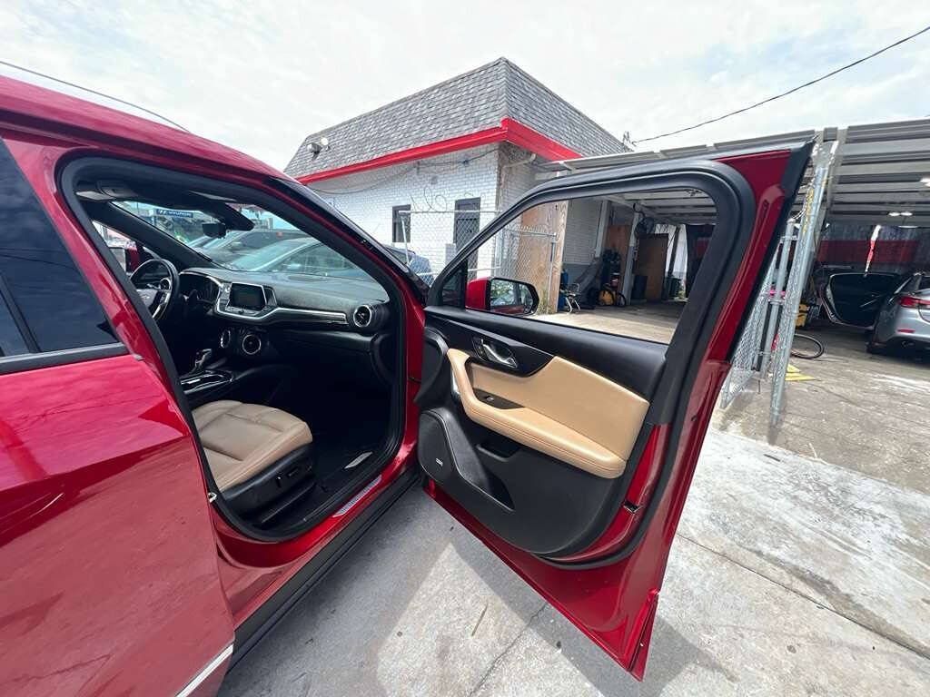 Used 2021 Chevrolet Blazer Premier w/ Driver Confidence II Package FWD image 17